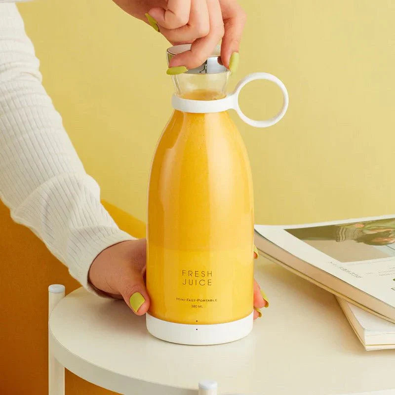 Portable Electric Bottle Juicer For Shakes And Smoothies 60% Off Today
